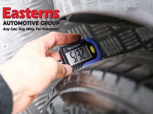 Used 2021 Volkswagen Jetta SE w/ SE Cold Weather Package image 26