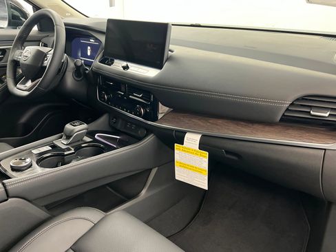 New 2026 Nissan Rogue Platinum w/ Platinum Premium Package image 24