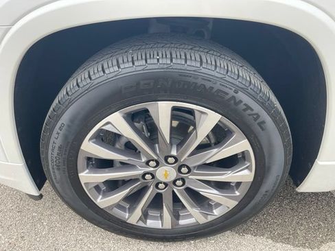 Used 2023 Chevrolet Traverse Premier AWD/4WD image 11