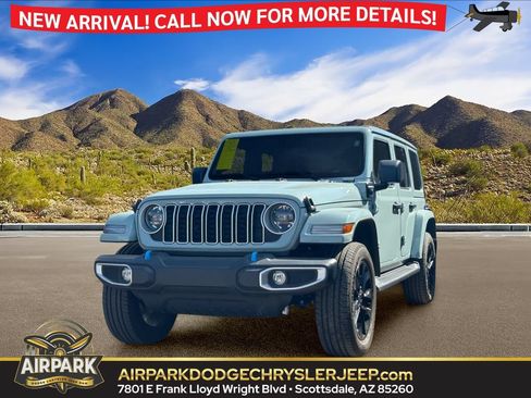 Used 2024 Jeep Wrangler Unlimited Sahara AWD/4WD image 1