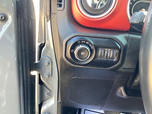 Used 2019 Jeep Wrangler Unlimited Rubicon w/ Safety Group image 21