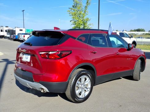 Used 2019 Chevrolet Blazer LT image 3