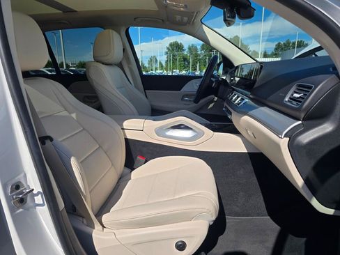 Used 2024 Mercedes-Benz GLE 350 4MATIC w/ Driver Assistance Package image 27