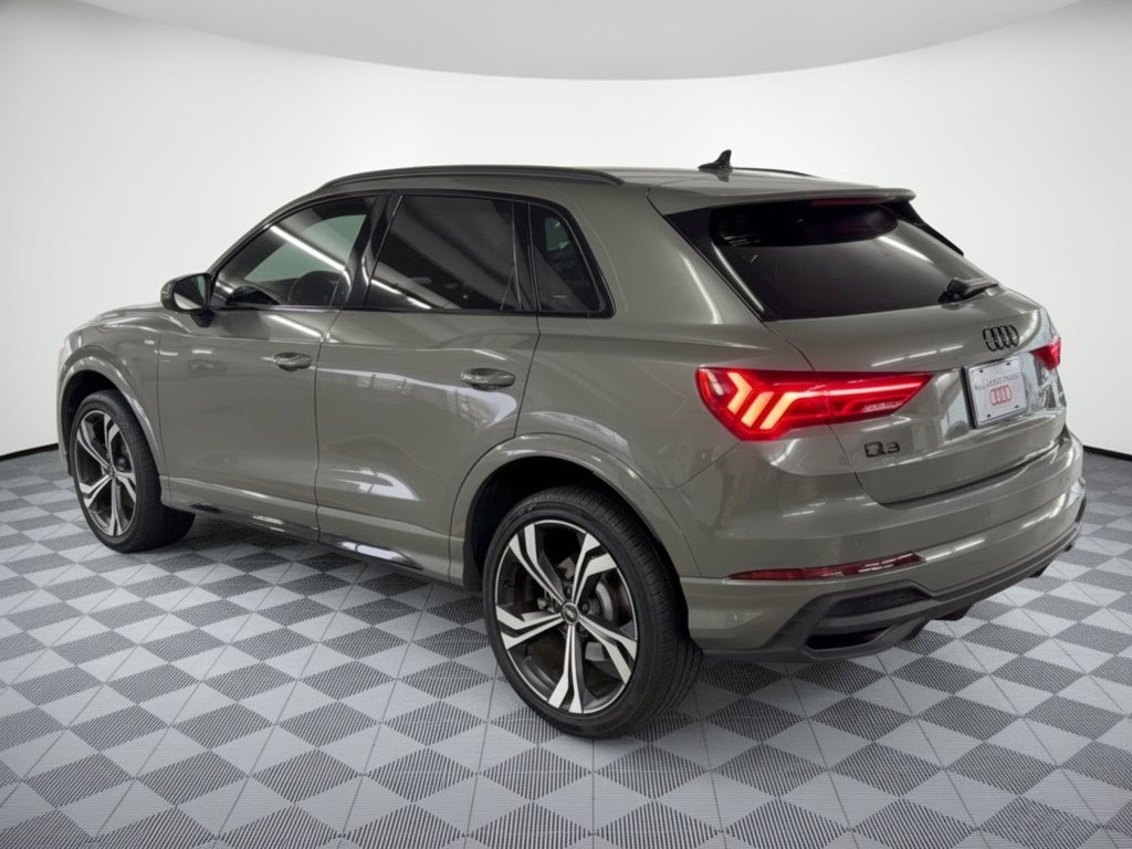 Used 2023 Audi Q3 2.0T Premium Plus w/ Premium Plus Package AWD/4WD image 3