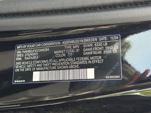 Certified 2025 Volvo XC90 T8 Ultra w/ Protection Package Premier AWD/4WD image 37
