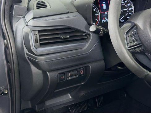 Used 2025 Subaru Forester Limited image 10