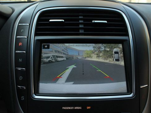 Used 2016 Lincoln MKX Reserve w/ Driver Assistance Package AWD/4WD image 34