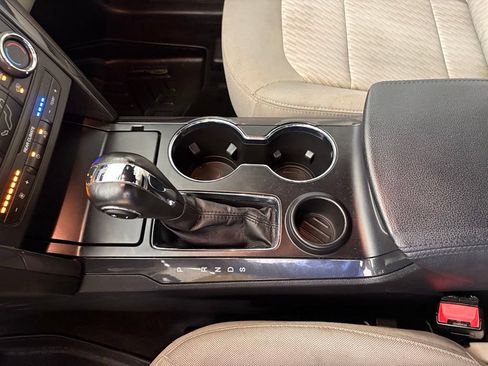 Used 2018 Ford Explorer FWD image 28