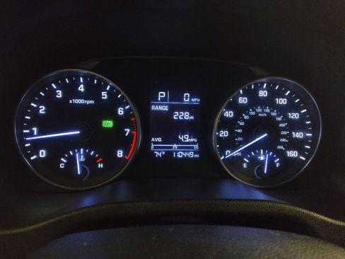 Used 2018 Hyundai Elantra SE FWD image 23