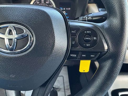 Used 2021 Toyota Corolla LE w/ Carpet Mat Package (TMS) image 25