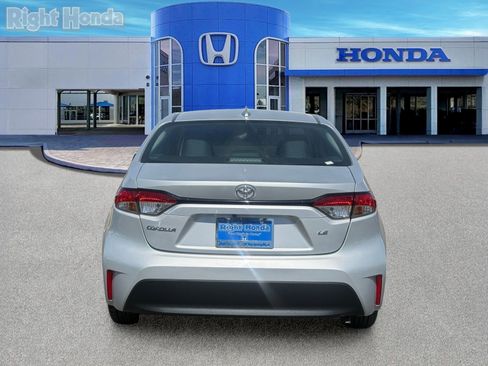 Used 2024 Toyota Corolla LE FWD image 7