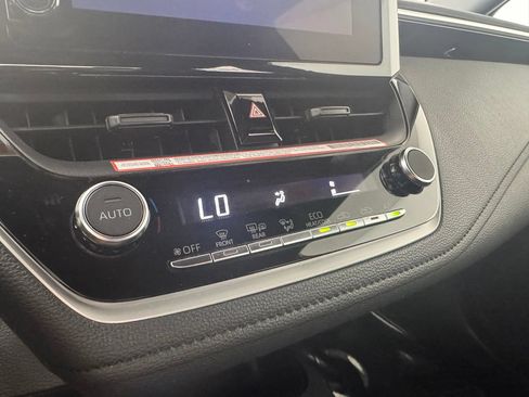 Used 2025 Toyota Corolla SE FWD image 24