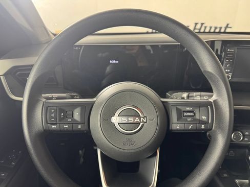 Used 2025 Nissan Kicks S AWD/4WD image 12