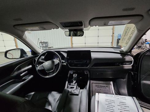 Used 2024 Toyota Grand Highlander XLE image 10