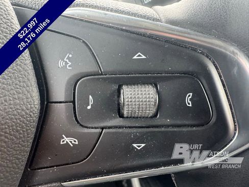 Used 2024 Chevrolet TrailBlazer LT w/ LT Cold Weather Package image 16