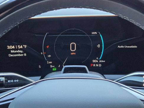 New 2026 Cadillac Optiq Luxury 1 image 15