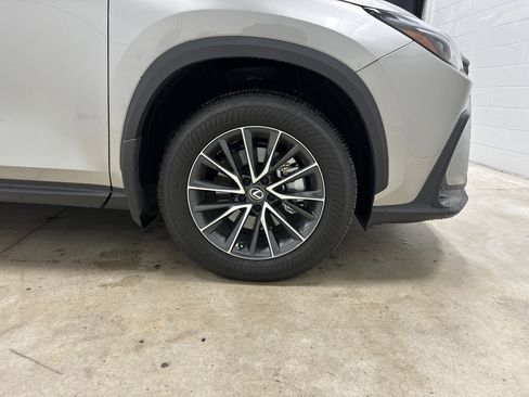 Used 2025 Lexus NX 350 AWD w/ Premium Package image 13