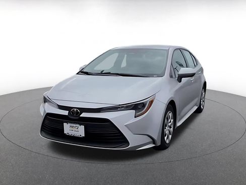 Used 2025 Toyota Corolla LE FWD image 5