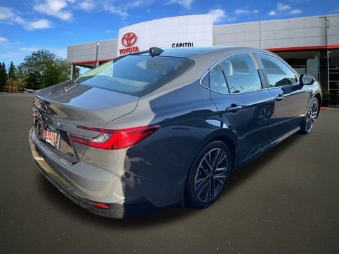 Used 2025 Toyota Camry XLE image 33