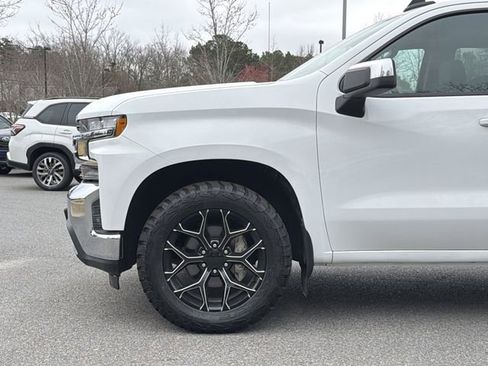 Used 2019 Chevrolet Silverado 1500 LT w/ Remote Start Package image 9