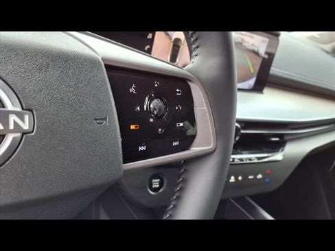 New 2025 Nissan Murano SL image 24