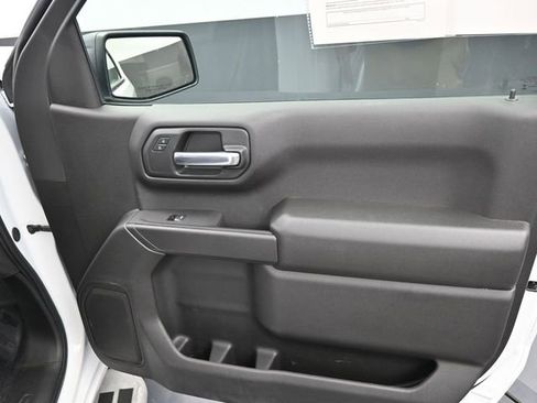 Used 2025 Chevrolet Silverado 1500 W/T image 25