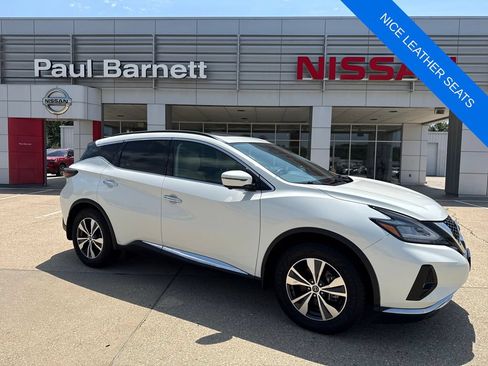 Used 2019 Nissan Murano SV w/ Premium Package FWD image 3