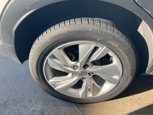 Used 2025 Buick Encore GX Preferred image 9