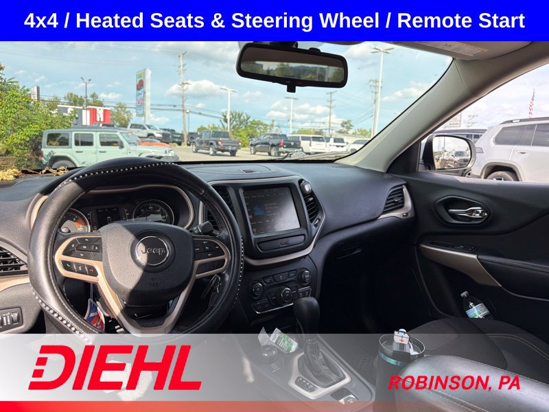 Used 2017 Jeep Cherokee Latitude w/ Cold Weather Group AWD/4WD image 9