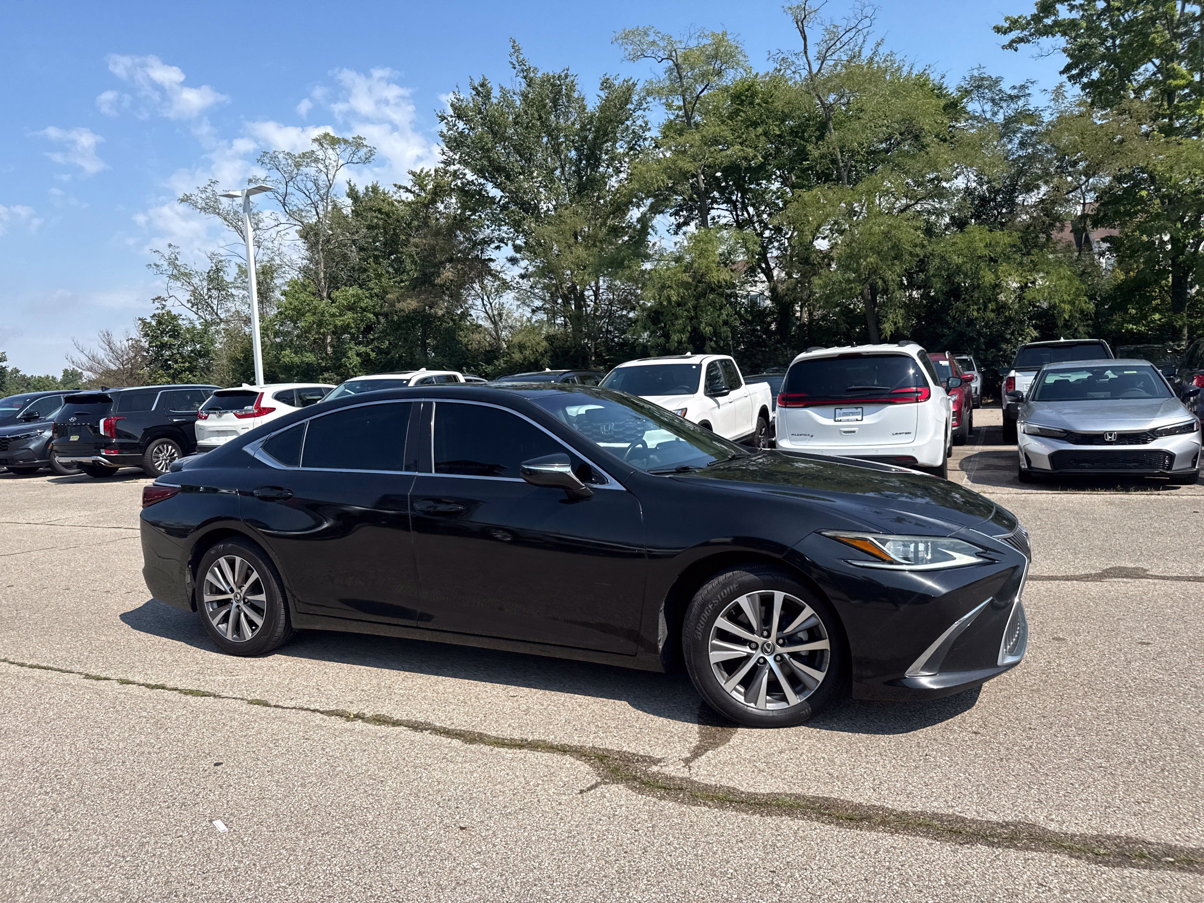 Used 2019 Lexus ES 350 w/ Premium Package FWD image 29