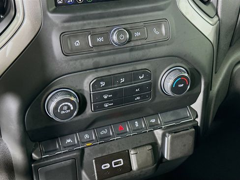 Used 2024 Chevrolet Silverado 1500 Custom image 22