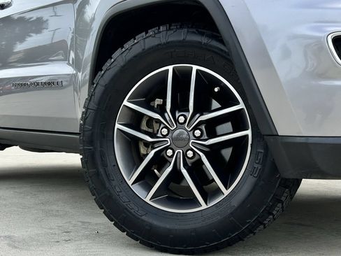 Used 2020 Jeep Grand Cherokee Limited w/ Trailer Tow Group IV AWD/4WD image 11