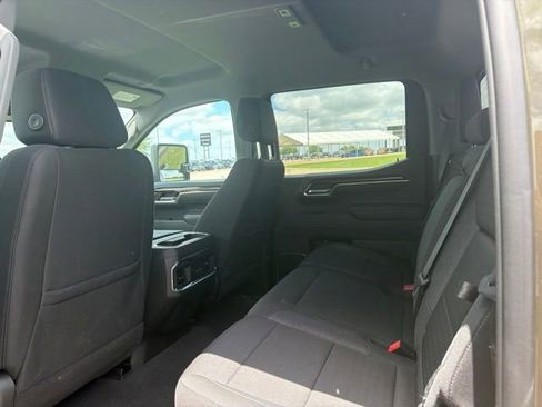 Used 2024 GMC Sierra 1500 Elevation w/ Preferred Package AWD/4WD image 7