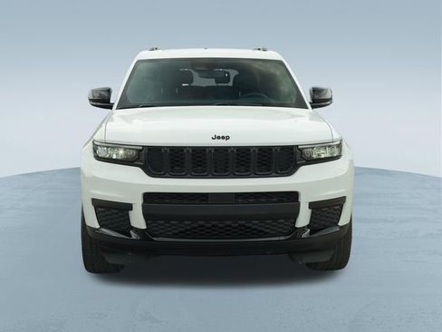 Used 2023 Jeep Grand Cherokee L Laredo image 2