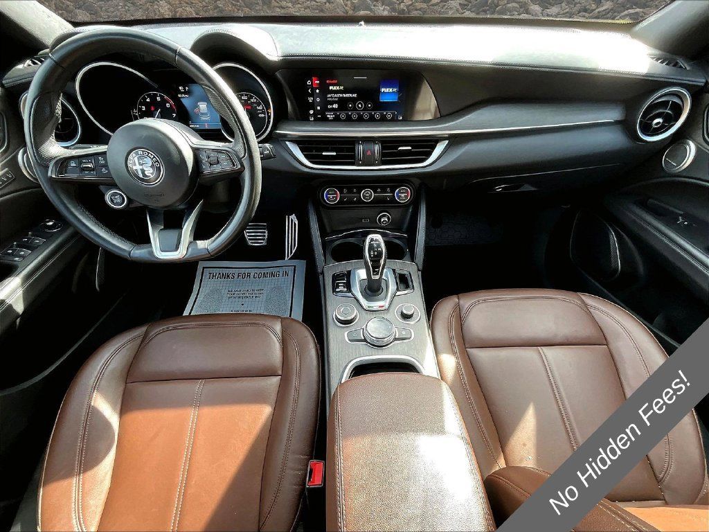 Used 2023 Alfa Romeo Stelvio Ti AWD/4WD image 14