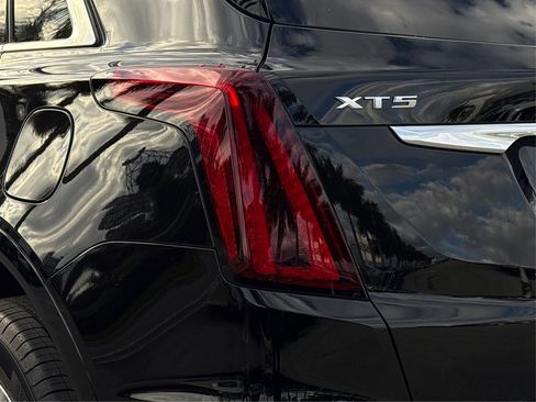 New 2026 Cadillac XT5 Luxury image 15
