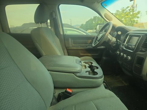 Used 2016 RAM 2500 Tradesman w/ Chrome Appearance Group AWD/4WD image 5