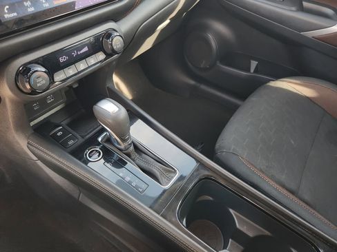 Used 2024 Nissan Kicks SR image 21