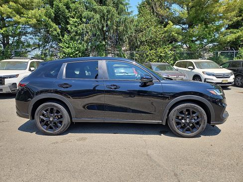Used 2024 Honda HR-V Sport image 8