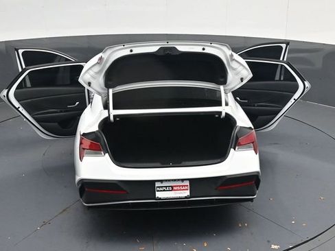 Used 2024 Hyundai Elantra SEL image 55