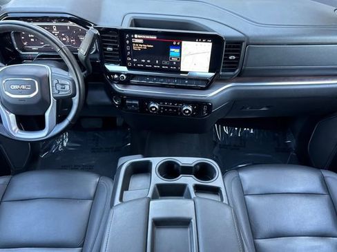 Used 2025 GMC Sierra 1500 SLT image 15
