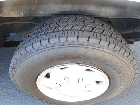 Used 2014 Ford E-250 and Econoline 250 image 11