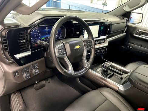 Used 2024 Chevrolet Silverado 1500 LTZ w/ LTZ Premium Package AWD/4WD image 8