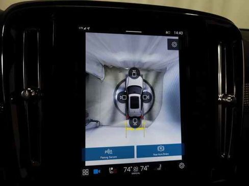 Certified 2025 Volvo XC40 B5 Plus image 29