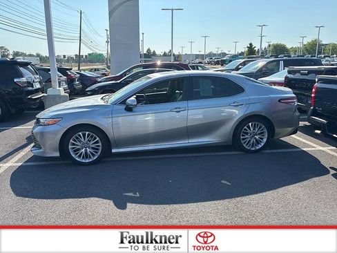 Certified 2019 Toyota Camry XLE w/ Driver Assist Package FWD image 17