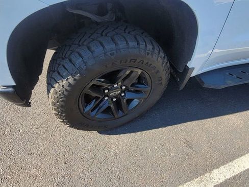 Used 2022 Chevrolet Silverado 1500 Custom Trail Boss AWD/4WD image 15