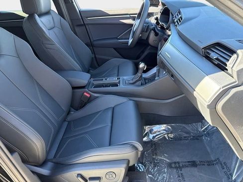 Certified 2025 Audi Q3 2.0T Premium w/ Convenience Package AWD/4WD image 11