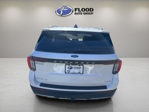 New 2025 Ford Explorer Active w/ Active Comfort Package image 6