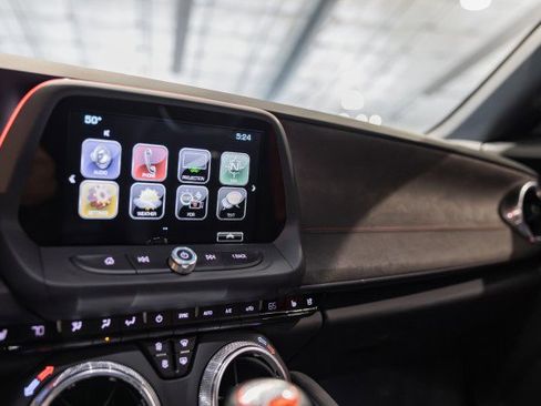 Used 2018 Chevrolet Camaro ZL1 image 21