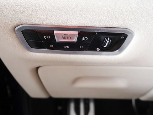 Used 2022 BMW X5 xDrive40i AWD/4WD image 37